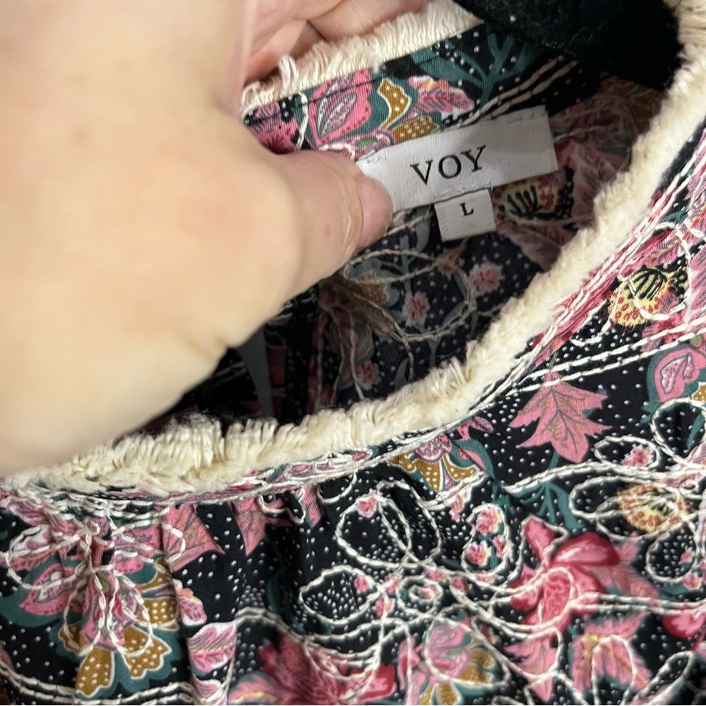 Voy Floral Embroidered Fringe Detail Back Ribbon Top Size Large - Picture 7 of 15